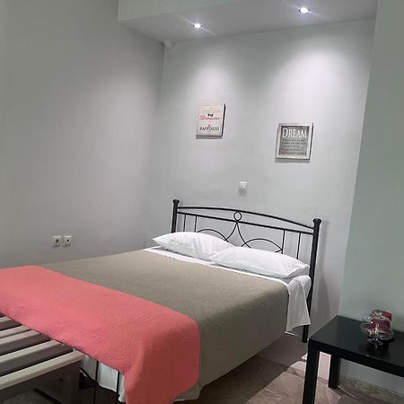 Studios Μιχαλαρεα Kyparissia Luaran gambar