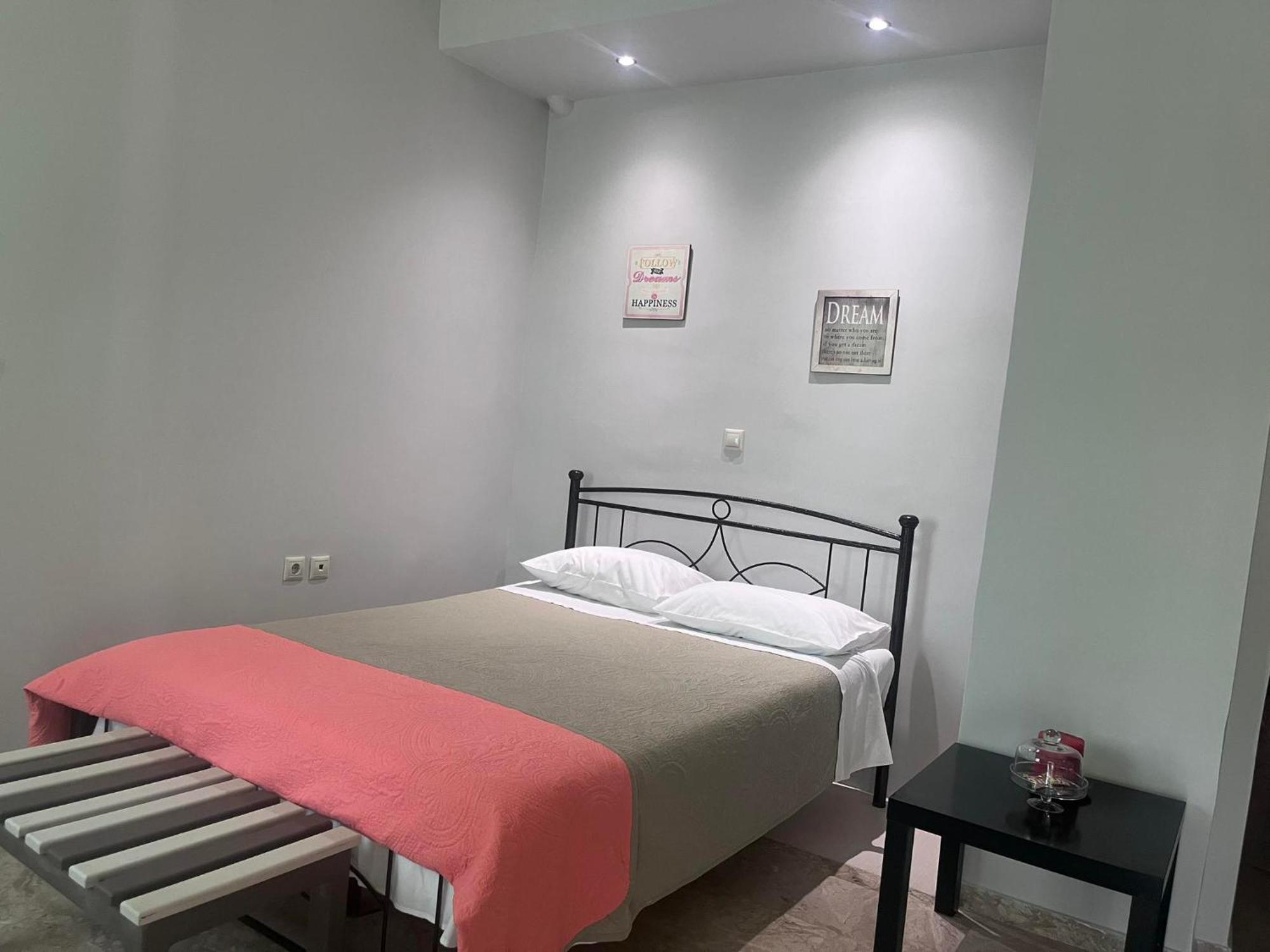 Studios Μιχαλαρεα Kyparissia Luaran gambar